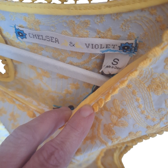 Chelsea and Violet Yellow Lace Sleeveless Dress sz S Boho vintage inspired - Picture 5 of 9